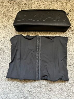 SKIMS Corset Waist Trainer in Black